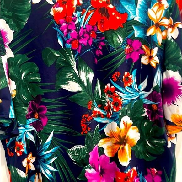 Floral Print V-Neck  Tie-Front Top - Picture 9 of 13